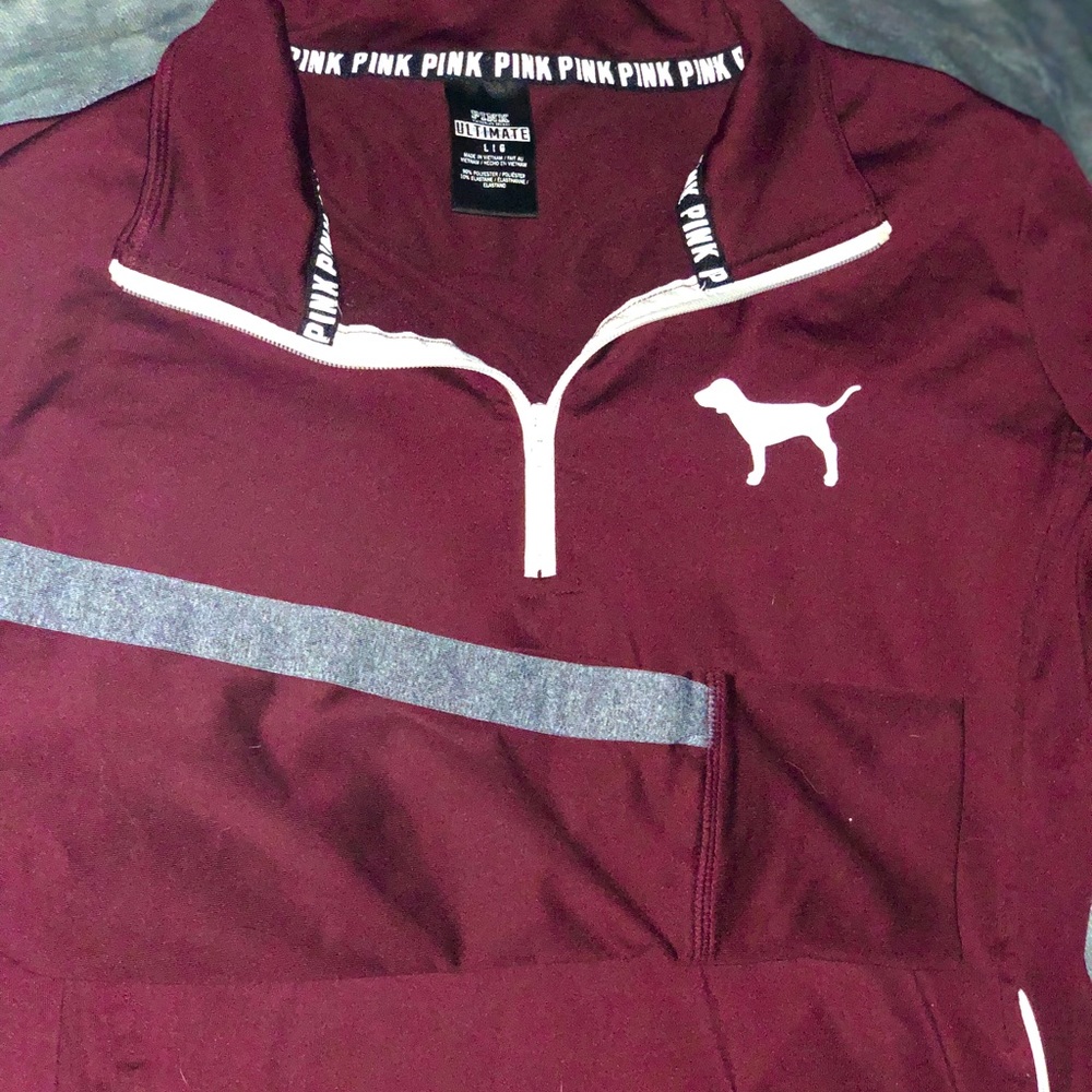 Vs half zip sweat shirt like burgundy color size large